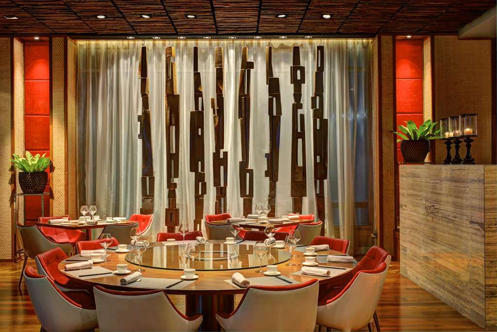 Avasa Hotel Hyderabad Restaurant foto